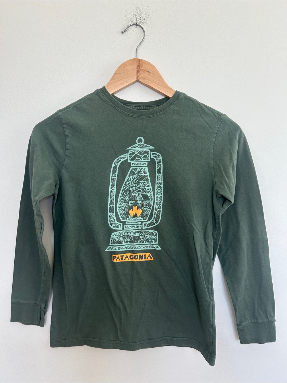 Patagonia Kids' Long-Sleeve Lantern Graphic Tee Size Medium 10